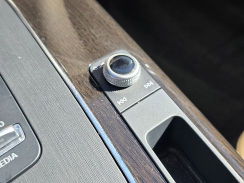 Used 2019 Audi Q5 2.0T Premium Plus w/ Premium Plus Package image 42