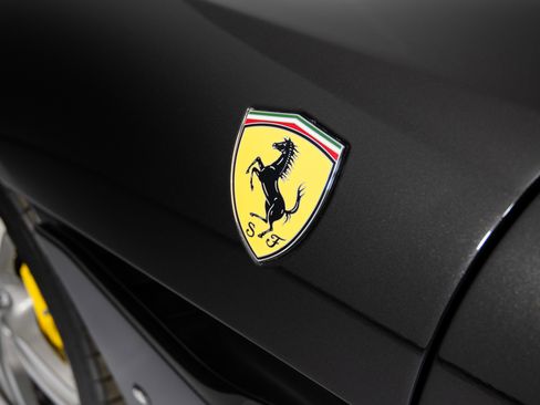 Certified 2019 Ferrari Portofino image 10