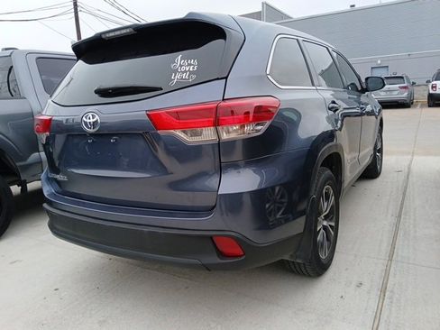 Used 2019 Toyota Highlander LE image 5