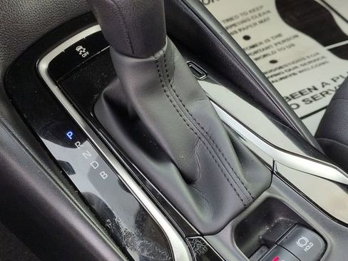 Used 2022 Toyota Corolla LE image 28