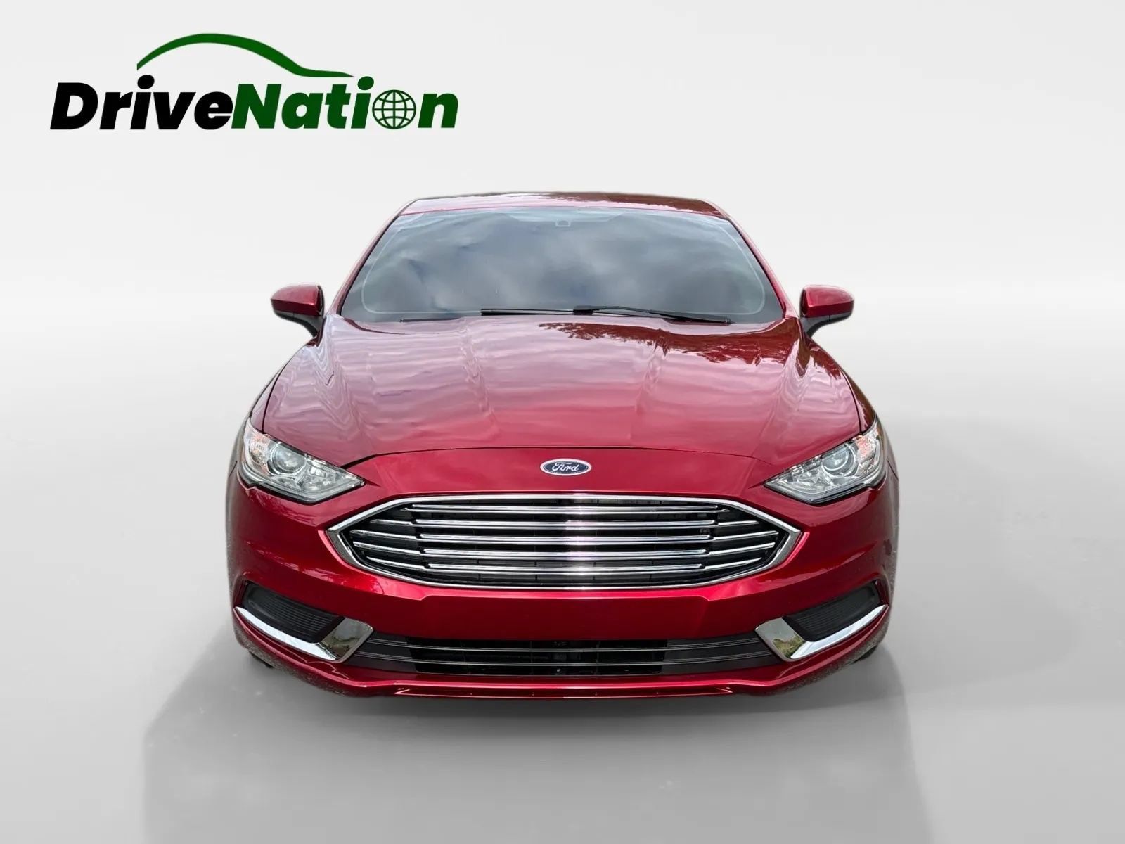 Used 2017 Ford Fusion SE w/ Fusion SE Technology Package FWD image 2