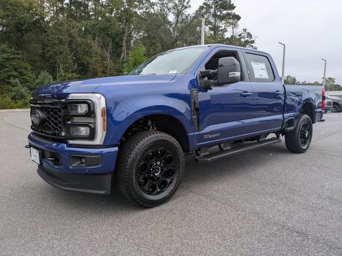 New 2026 Ford F250 Lariat w/ Black Appearance Package AWD/4WD image 8