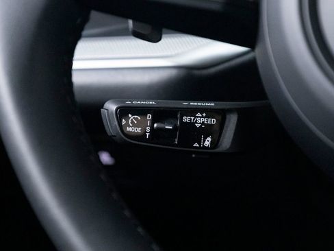 Certified 2025 Porsche Cayenne Coupe AWD/4WD image 24