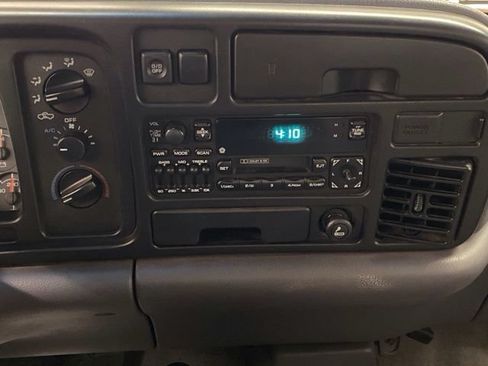 Used 1997 Dodge Ram 1500 Truck 4x4 Club Cab image 35