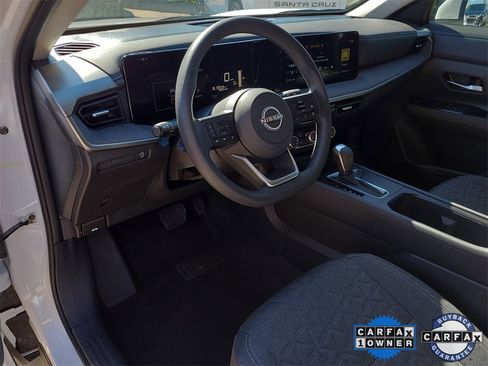 Certified 2025 Nissan Kicks SV image 15