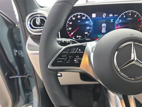 New 2026 Mercedes-Benz GLC 300 4MATIC image 33