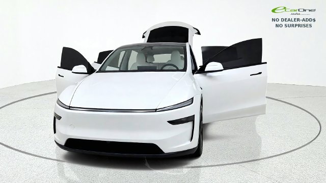 Used 2026 Tesla Model Y AWD image 12
