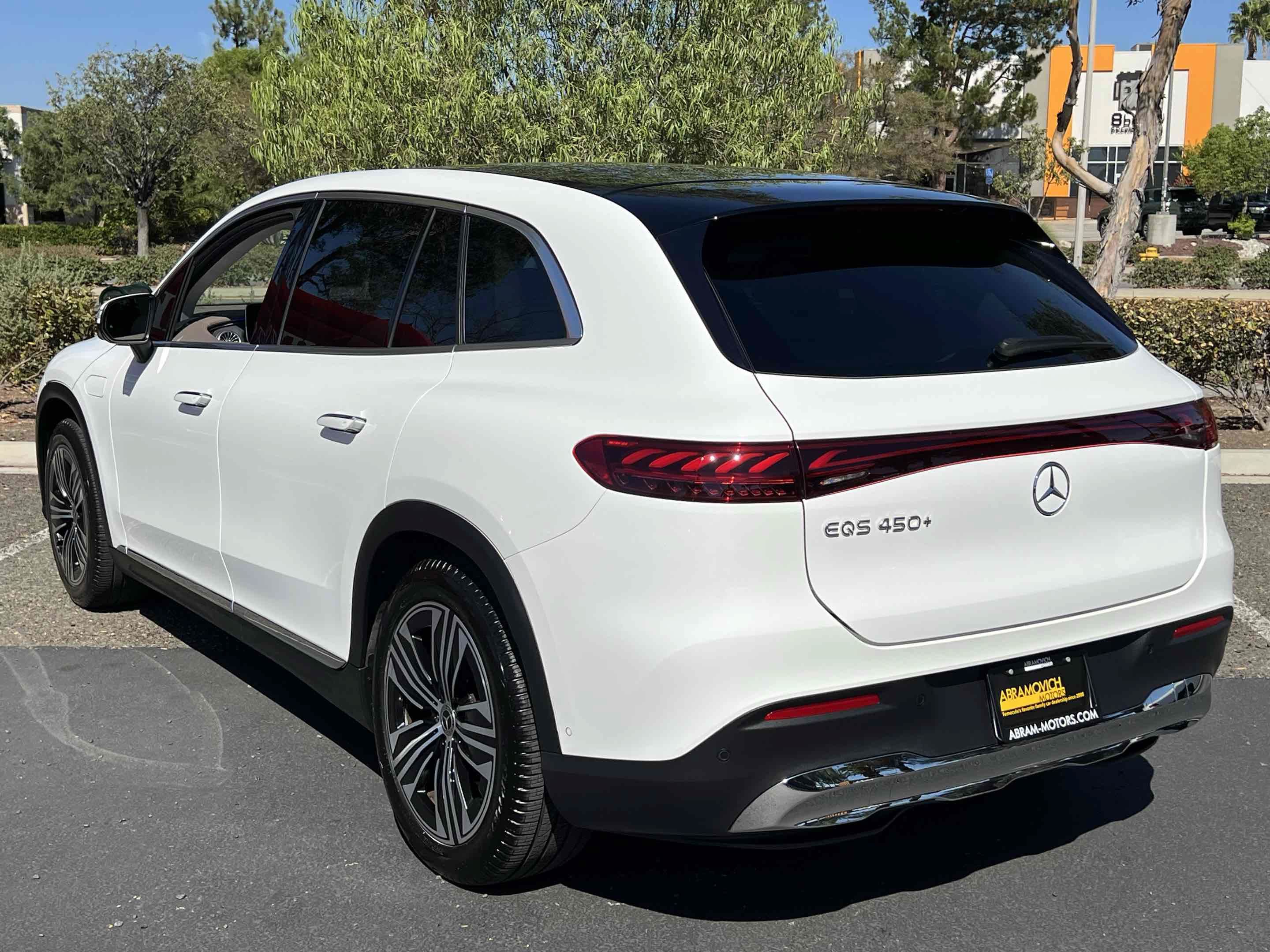 Used 2023 Mercedes-Benz EQS 450+ SUV image 2