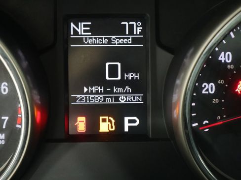 Used 2013 Jeep Grand Cherokee Laredo AWD/4WD image 36