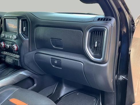 Used 2021 GMC Sierra 1500 AT4 w/ AT4 Preferred Package AWD/4WD image 19