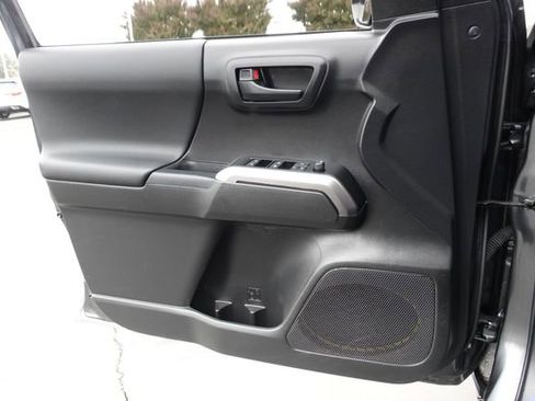 Certified 2023 Toyota Tacoma 4x4 Double Cab image 29