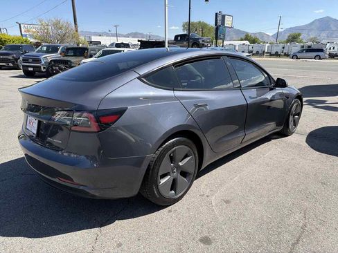 Used 2022 Tesla Model 3 Long Range AWD/4WD image 5