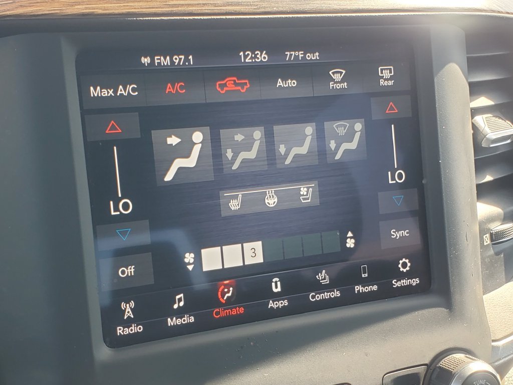 Used 2020 RAM 1500 Laramie AWD/4WD image 16