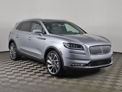 Used 2023 Lincoln Nautilus Reserve w/ Equipment Group 202A AWD/4WD image 2