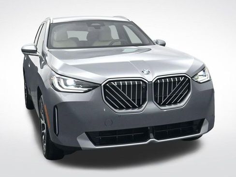 New 2026 BMW X3 xDrive30 w/ Premium Package image 2