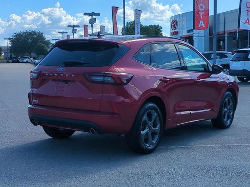 Used 2024 Ford Escape ST-Line w/ Cold Weather Package FWD image 3