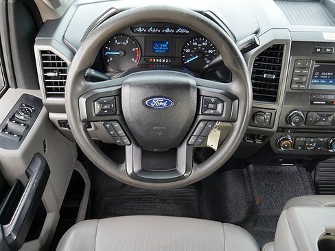 Used 2017 Ford F550 4x4 Crew Cab Super Duty image 16