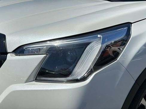Certified 2023 Subaru Forester Limited AWD/4WD image 9