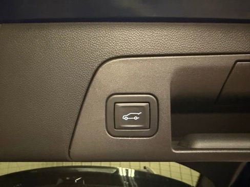 Used 2023 Buick Envision Avenir image 21