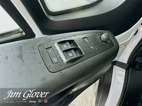Used 2025 RAM ProMaster 2500 w/ Convenience Group image 17