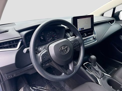 Used 2023 Toyota Corolla LE FWD image 9