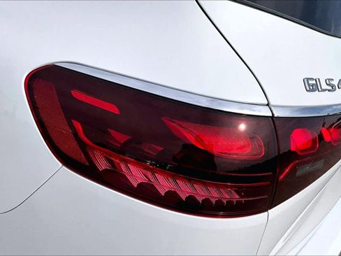 New 2026 Mercedes-Benz GLS 450 4MATIC image 6