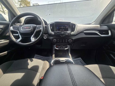 Used 2024 GMC Terrain SLE AWD/4WD image 16