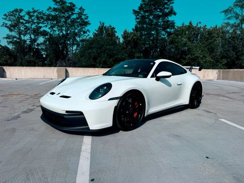 Used 2022 Porsche 911 GT3 RWD image 3