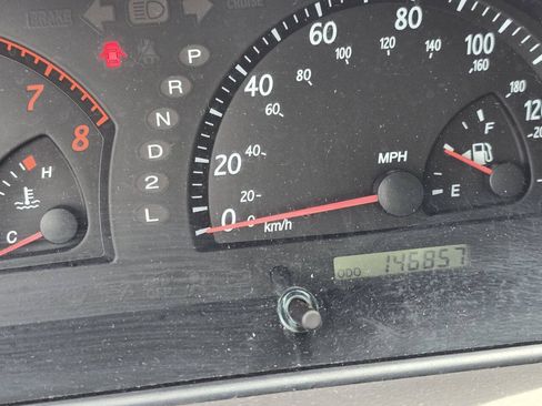 Used 2004 Toyota Camry XLE FWD image 23
