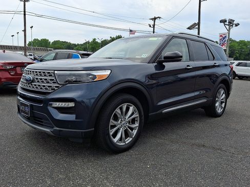 Certified 2023 Ford Explorer Limited w/ Equipment Group 301A AWD/4WD image 3