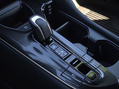 Used 2024 Toyota Crown Limited w/ Advanced Technology Package image 21