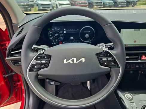 New 2026 Kia Niro Wind FWD image 28