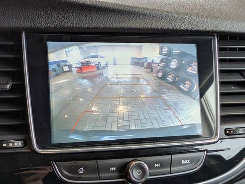 Used 2019 Buick Encore Essence image 29