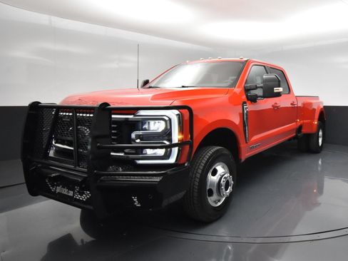 Used 2024 Ford F350 Lariat w/ FX4 Off-Road Package AWD/4WD image 2