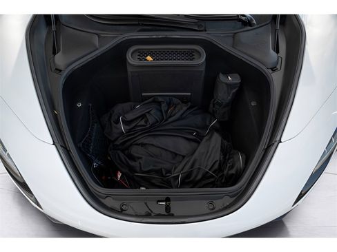 Used 2018 McLaren 720S image 34