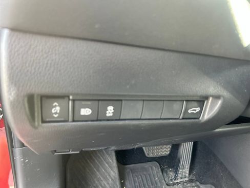 Used 2023 Toyota Venza Nightshade AWD/4WD image 23