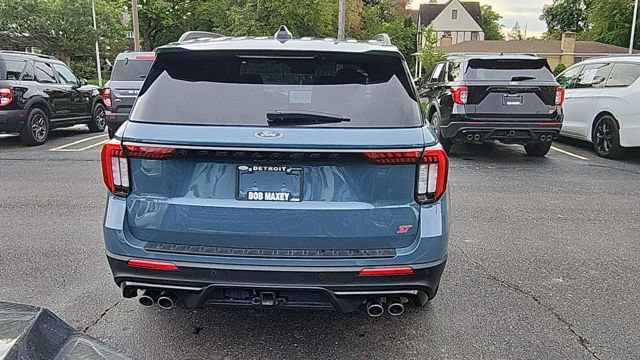 Used 2025 Ford Explorer ST w/ Sun And Sound Package AWD/4WD image 3