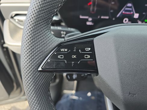 Used 2025 Audi SQ5 Premium Plus image 17