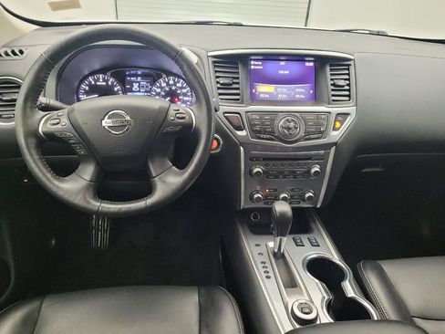 Used 2020 Nissan Pathfinder SL AWD/4WD image 22