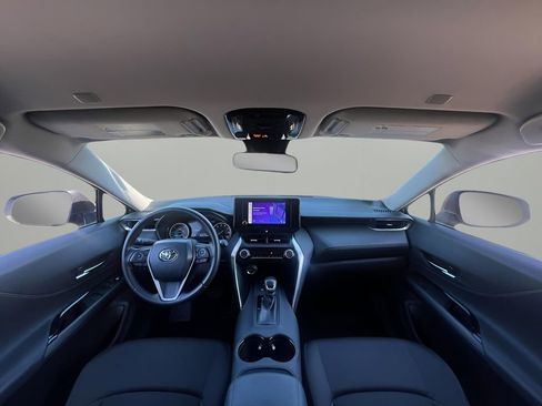 Used 2024 Toyota Venza LE image 25