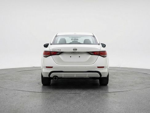 Used 2025 Nissan Sentra SV image 7