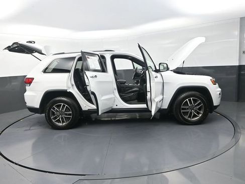 Used 2020 Jeep Grand Cherokee Limited AWD/4WD image 40