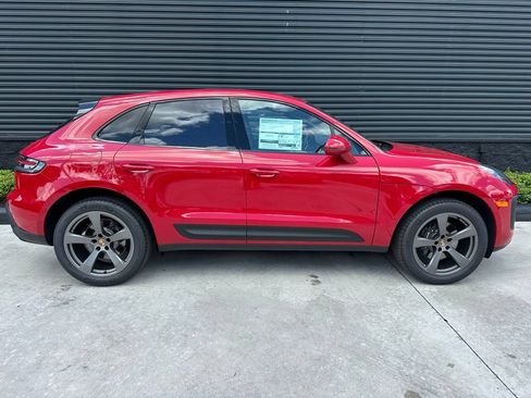 Used 2026 Porsche Macan AWD/4WD image 10