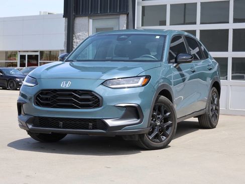 Used 2024 Honda HR-V Sport image 3