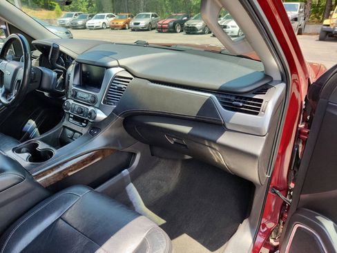 Used 2016 Chevrolet Suburban LT RWD image 22