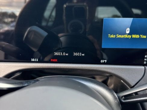 Used 2025 Mercedes-Benz E 350 Sedan image 2