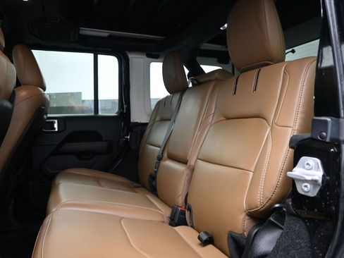 Used 2022 Jeep Wrangler Unlimited Rubicon 4xe w/ Cold Weather Group image 9