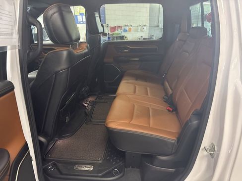 Used 2023 RAM 1500 Limited AWD/4WD image 12