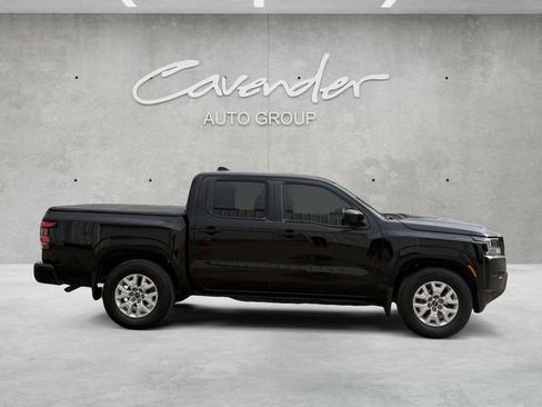 Used 2023 Nissan Frontier SV w/ Tow Package RWD image 17