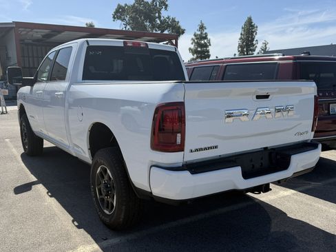 Used 2026 RAM 2500 Laramie AWD/4WD image 5